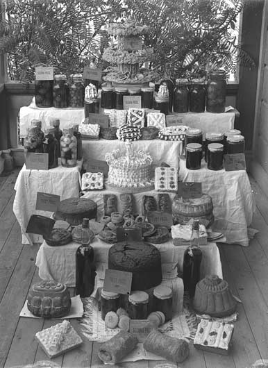 Cakes and preserves at an A & P show