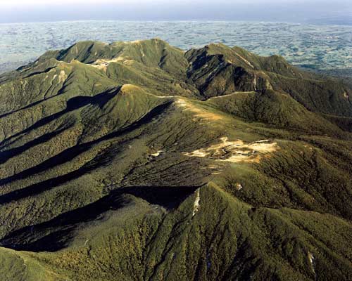 The peaks of Taranaki