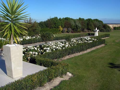 Formal garden 