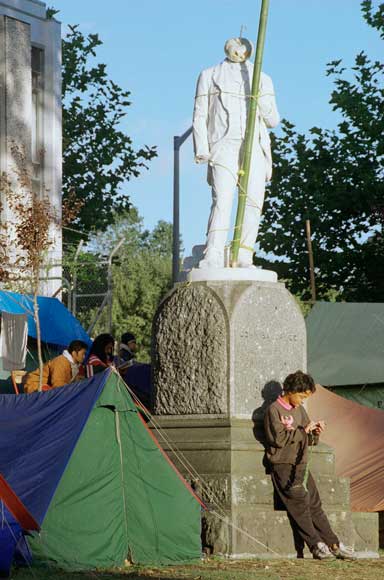 Moutoa Gardens, 1995