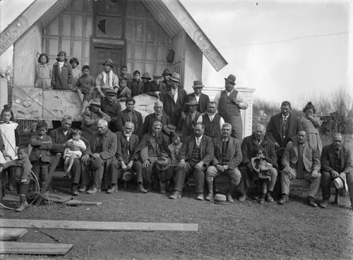 Men and children at Pūtiki pā