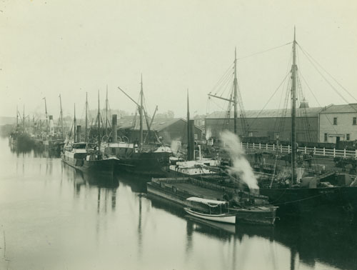 Ships and riverside wharves, around 1900 