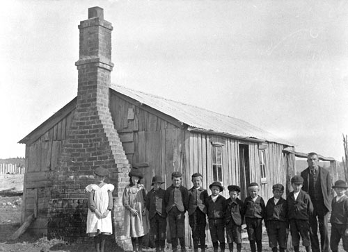 Utuwai school