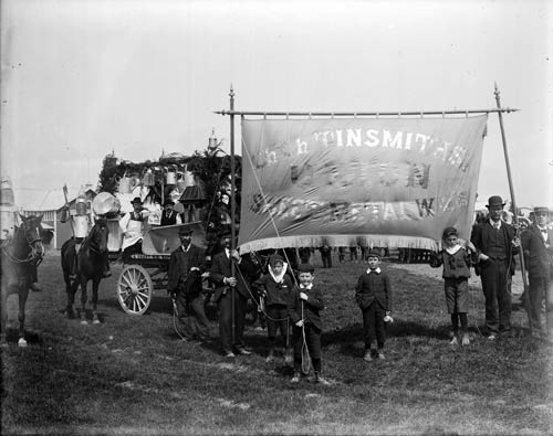 Tinsmiths’ and sheet metalworkers’ float, 1900