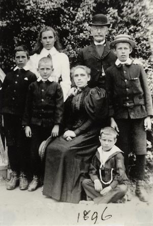 Family group 