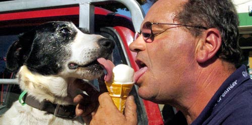 Sharing an ice cream 