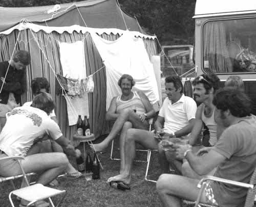 Drinking with mates, 1976