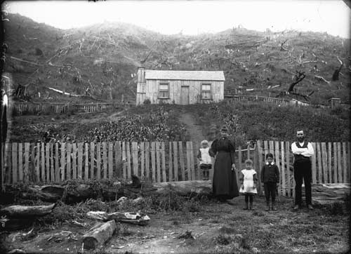 Reid family, Whangamomona