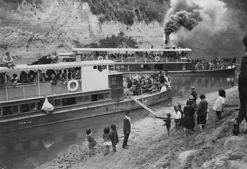 Steam boats, 1907