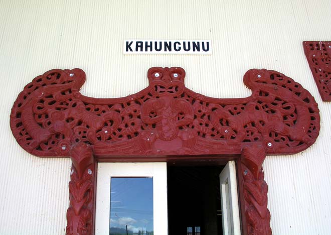 Carved lintel depicting Rongomaiwahine