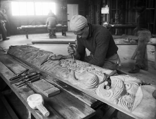 Retelling stories through carving