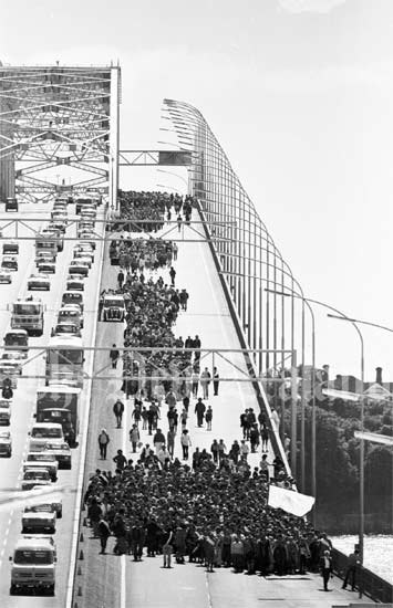 Land march 1975 