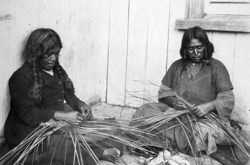 Weaving with flax 