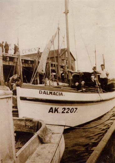 The Dalmacia, berthed outside Waitematā Fisheries,
    1930s
