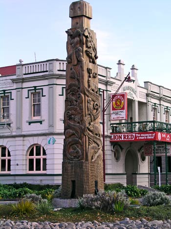 Ōpōtiki carving