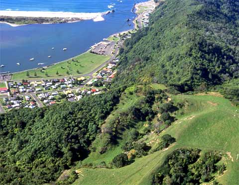 Whakatāne from Kaputerangi pā