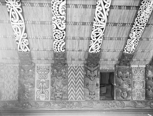 Tukutuku panel depicting Toi
