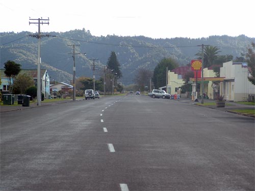 Main road, Waimana