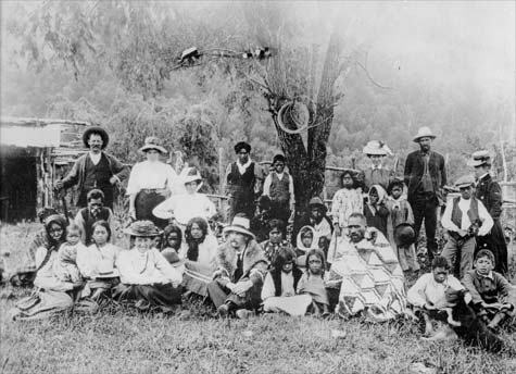 Travelling group, Te Whāiti