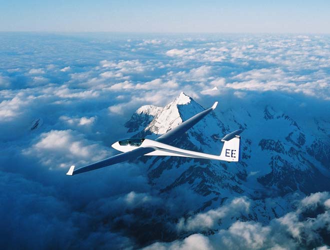 Gliding over Aoraki/Mt Cook