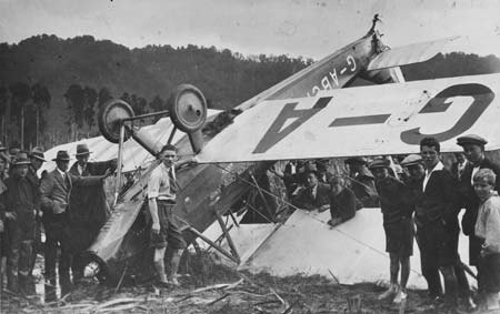 Wings across the Tasman