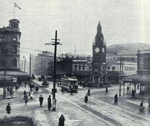 Commemorative clock tower 