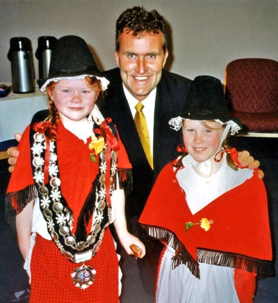 Girls in Welsh national costume