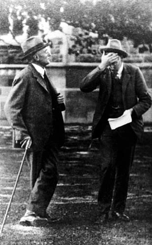University of Otago Professors James Park (left) and William Noel Benson ham it up for the camera