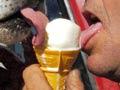 Sharing an ice cream (1st of 2)