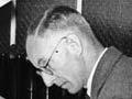 Gordon Minhinnick at work