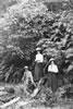 Frank Hutchinson (left), Amy Hadfield Hutchinson (centre), and Anna Elizabeth Jerome Spencer (right)