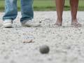 Playing pétanque
