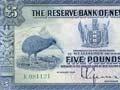 First series of banknotes: £5