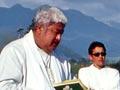 Unveiling of the Katikara Memorial, 2002