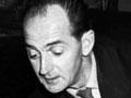 Vincent Aspey helps fellow violinists Olwyn Castle and Silvia Roberts, about 1954